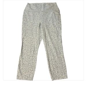 RBK Women's Light Green Leopard Print Workout CAPRIS SZ M